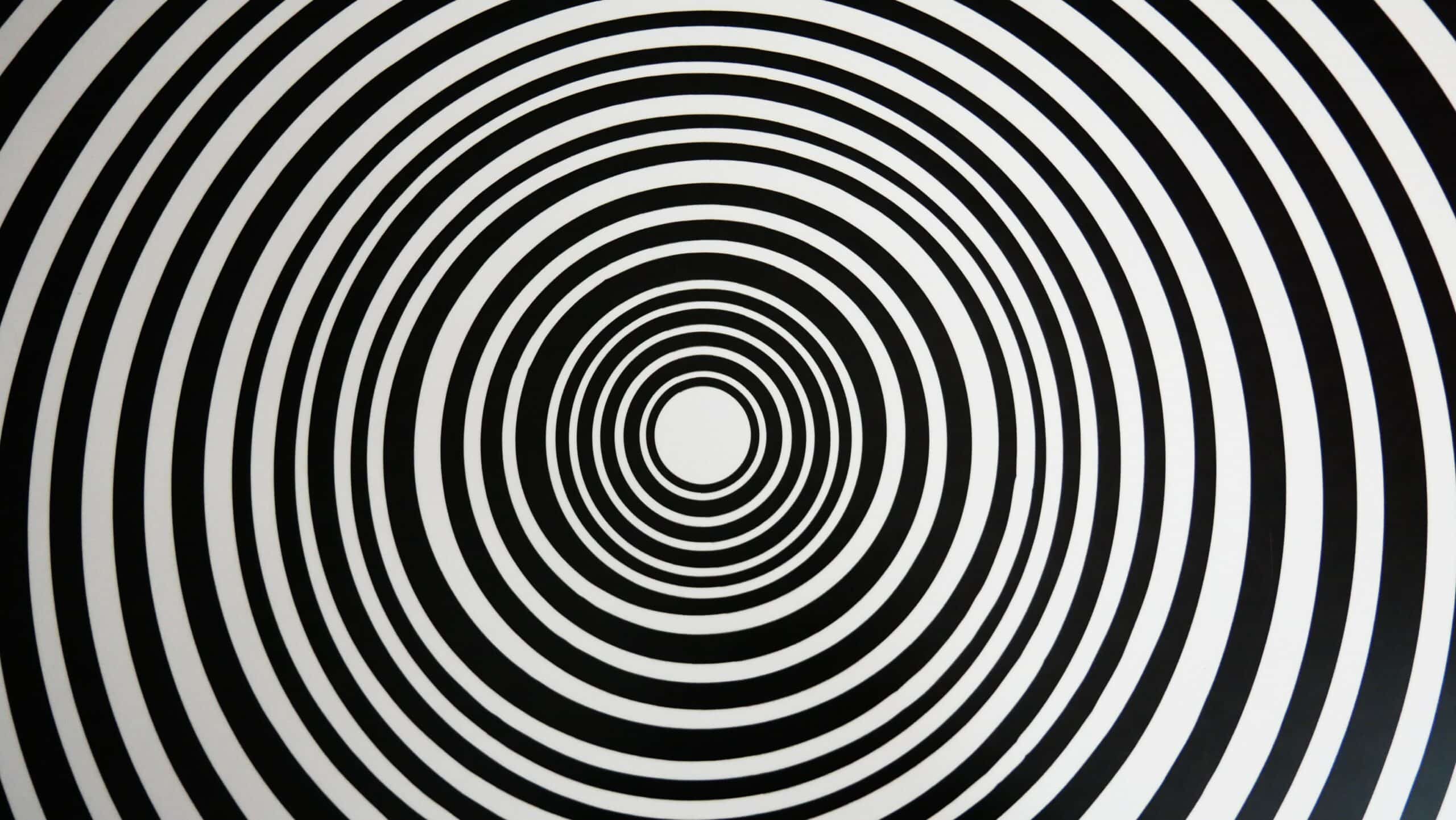 Black and White concentric circles